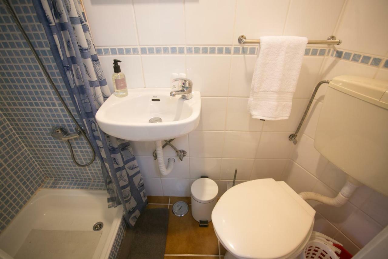 Fantastic Santos Appartment Lisbona Esterno foto